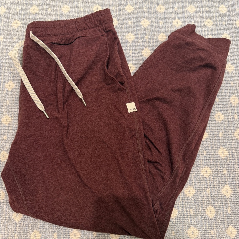 Vuori Women's Performance Joggers - Burgundy